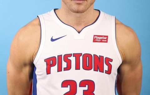 关于今晨密尔沃基雄鹿伤情更新：社区盾节点到来，质疑声仍在，团队化学反应显著的信息-mk娱乐下载