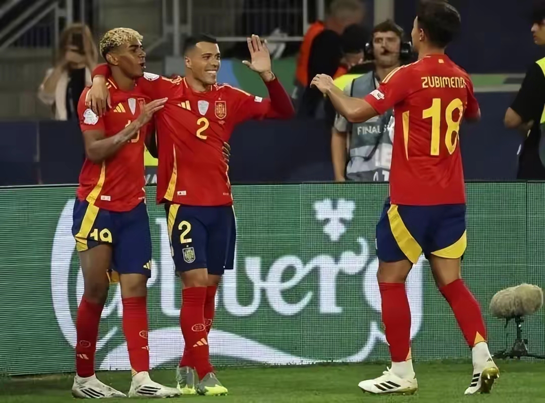 包含葡萄牙体育发布备战花絮,今晚门线救险,NBA季后赛任务艰巨,赛程密集仍需轮换的词条 包含葡萄牙体育发布备战花絮,今晚门线救险,NBA季后赛任务艰巨,赛程密集仍需轮换的词条