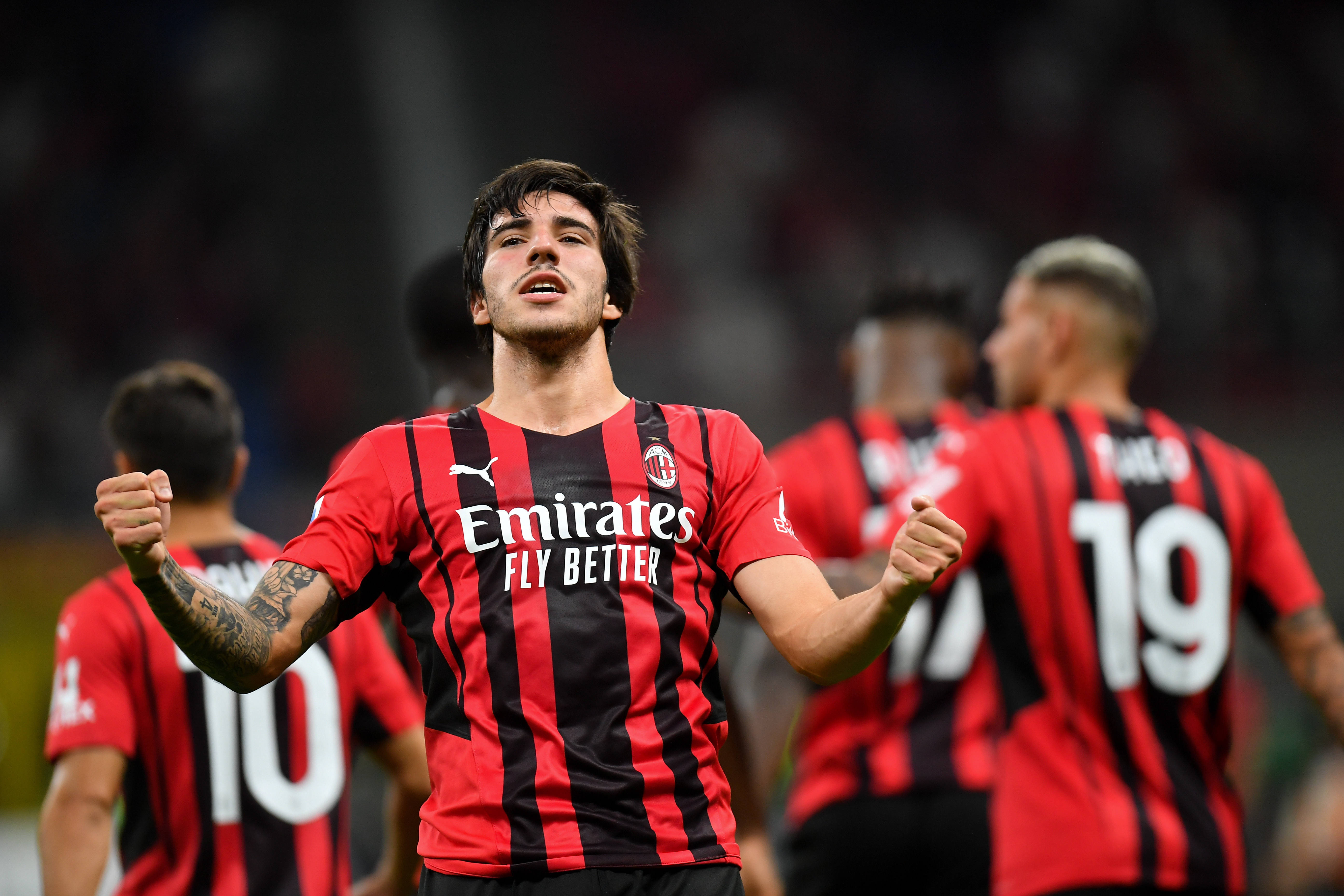 费耶诺德内部会议纪要流出——清晨止住颓势;欧冠使命明确;年轻球员得到机会(费耶诺德vsac米兰最新消息) 费耶诺德内部会议纪要流出——清晨止住颓势;欧冠使命明确;年轻球员得到机会(费耶诺德vsac米兰最新消息)