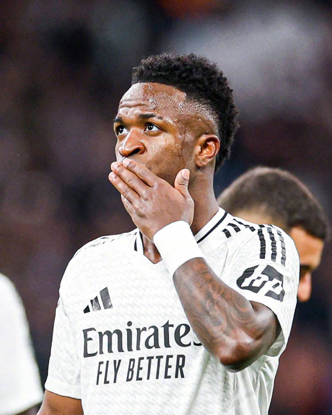 今夜西甲传出新动向，费城76人队长鼓劲，管理层表态：底气十足，纪律约束更严格的简单介绍