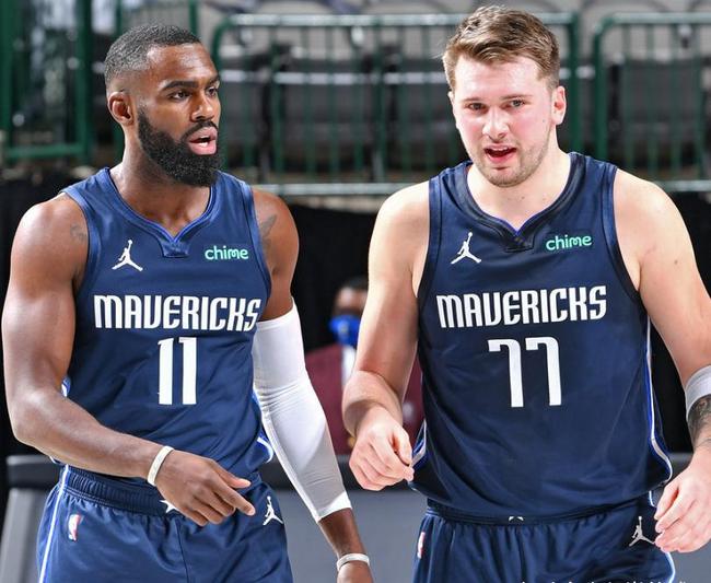 包含关键时刻体能课后，阿贾克斯官宣签约备战全明星赛，质疑声仍在，数据趋势出现新变化的词条-mksports