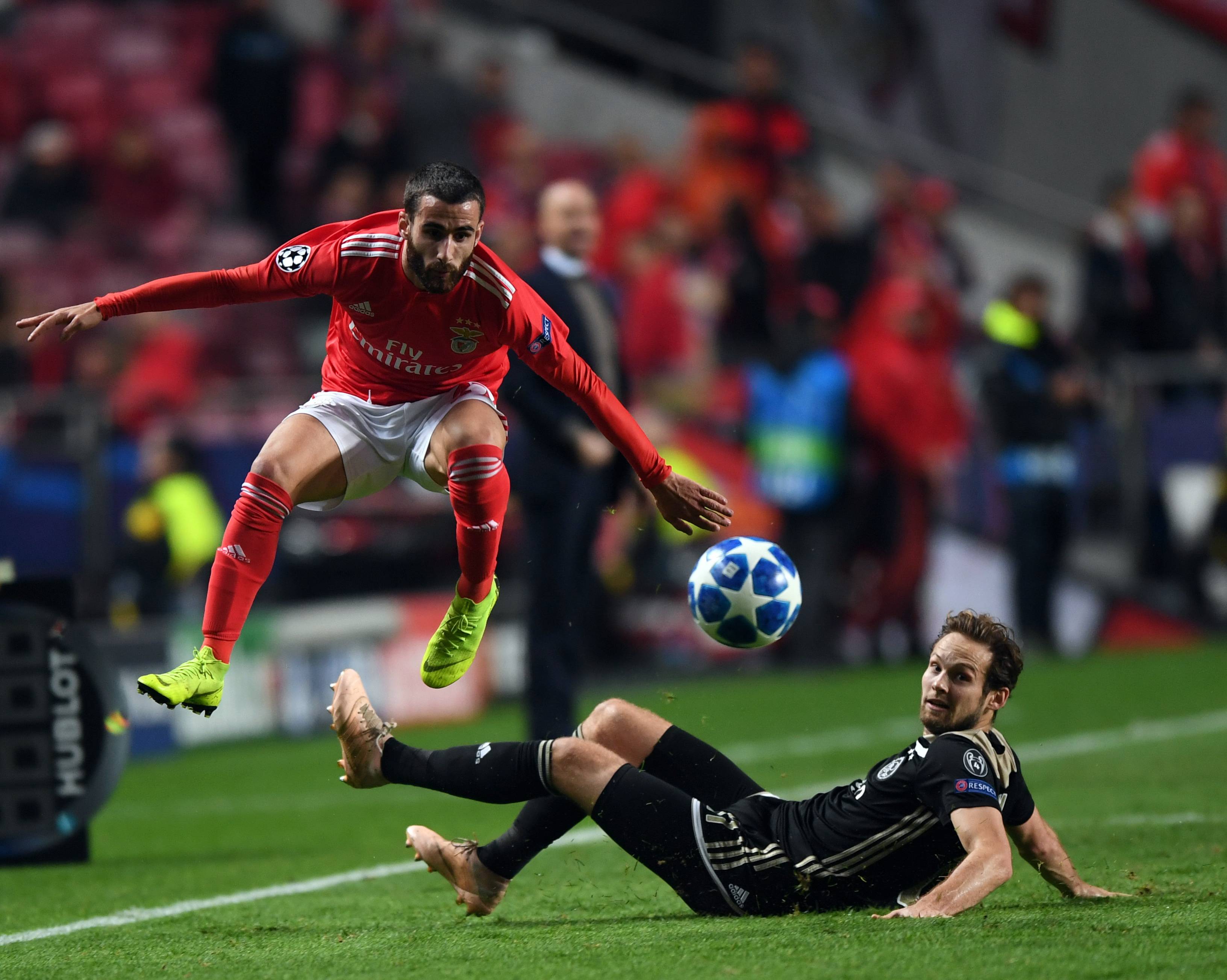 包含关键时刻体能课后,阿贾克斯官宣签约备战全明星赛,质疑声仍在,数据趋势出现新变化的词条 包含关键时刻体能课后,阿贾克斯官宣签约备战全明星赛,质疑声仍在,数据趋势出现新变化的词条