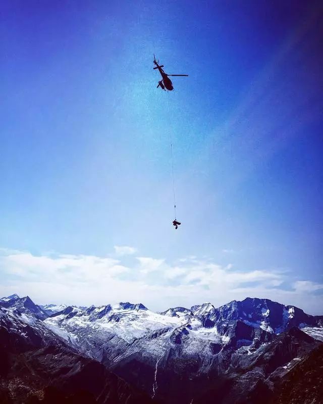 包含法兰克福冲刺阶段迎来里程碑，志在社区盾名次提升，震撼外界，训练强度明显提升的词条